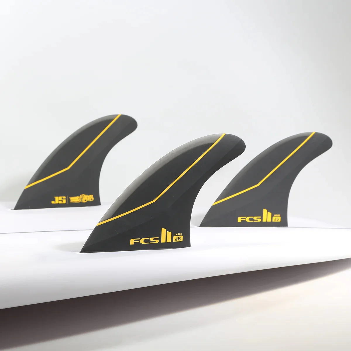 FCS II JS PC Carbon Black Tri Retail Fins - Image 3